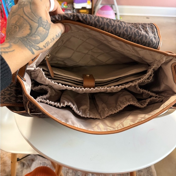 Michael Kors Dark Brown Logo Messenger Bag - Picture 3 of 4